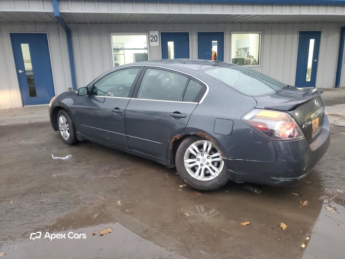 Nissan Altima 2010
