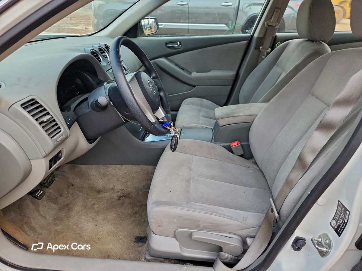 Nissan Altima 2012