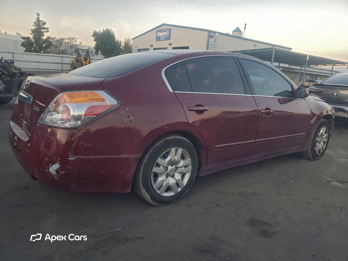 Nissan Altima 2011