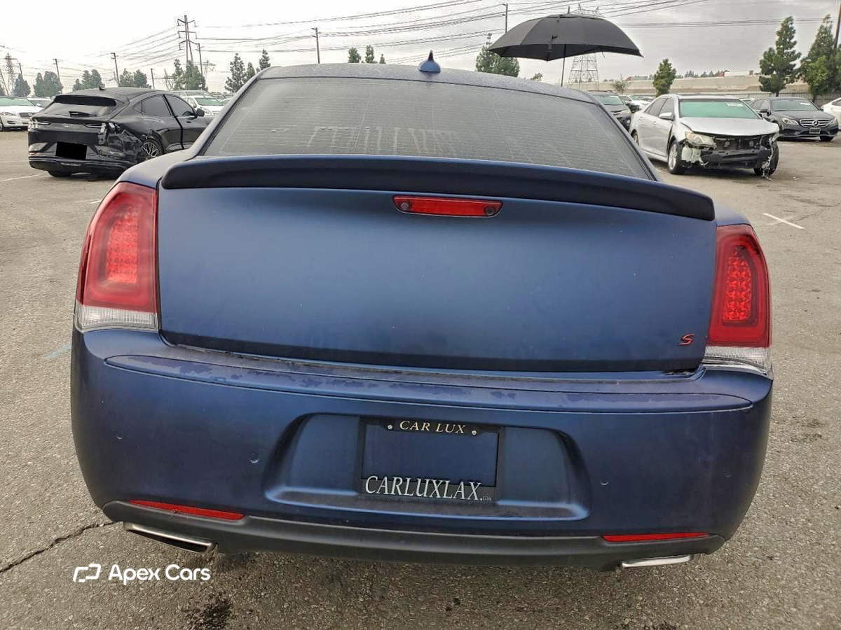 Chrysler 300 2022