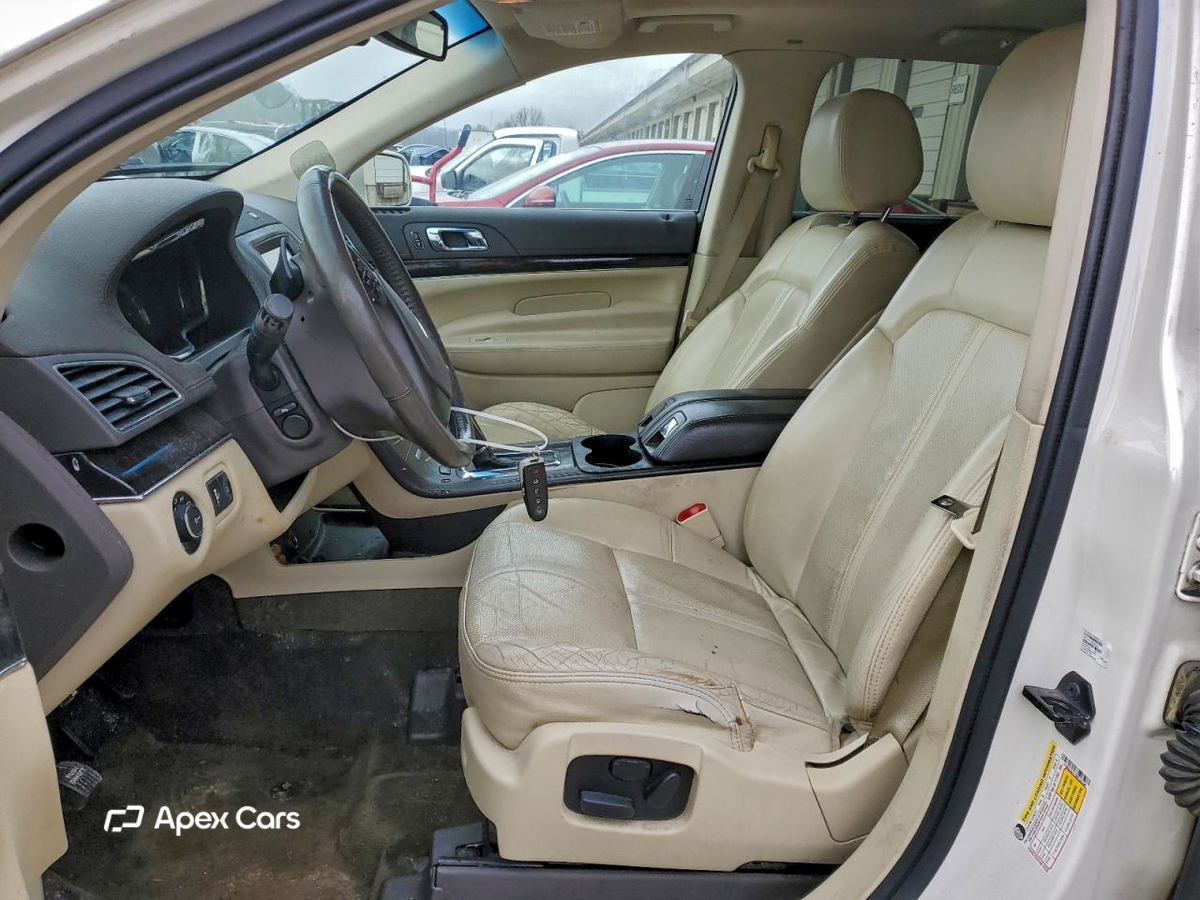 Lincoln MKT 2013