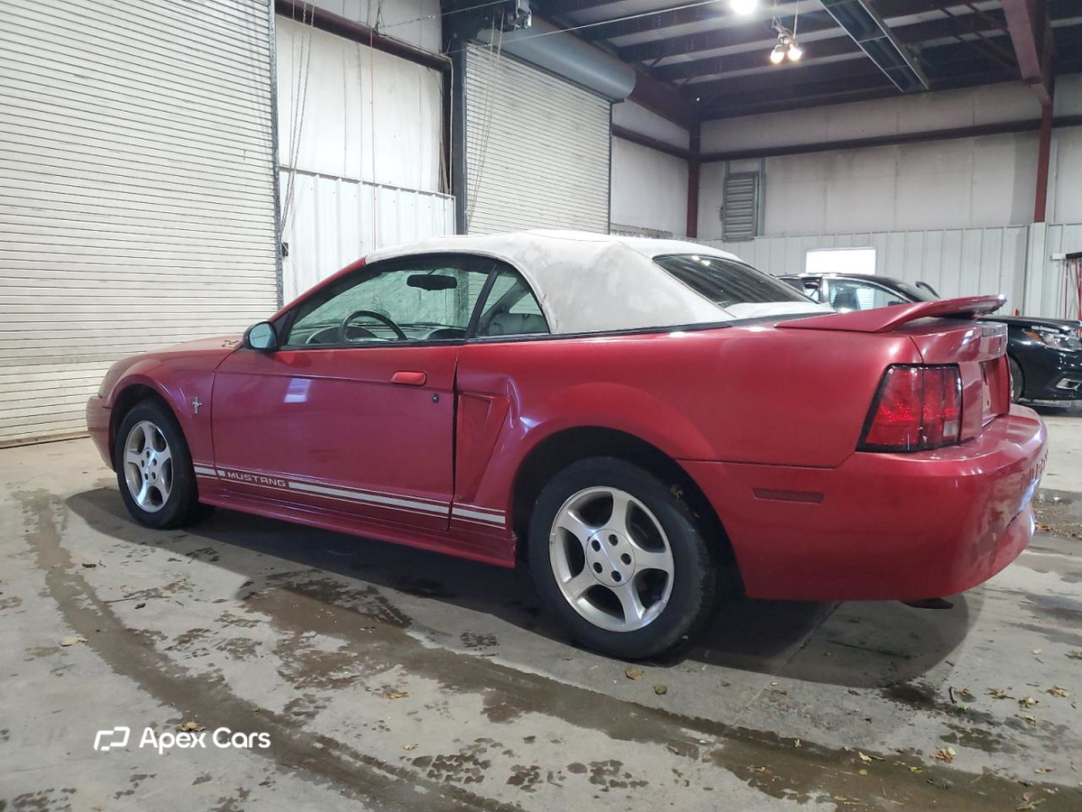 Ford Mustang 2000