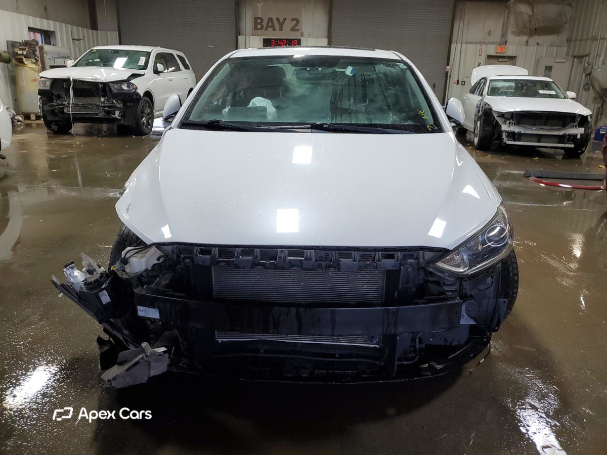 Hyundai Elantra 2018