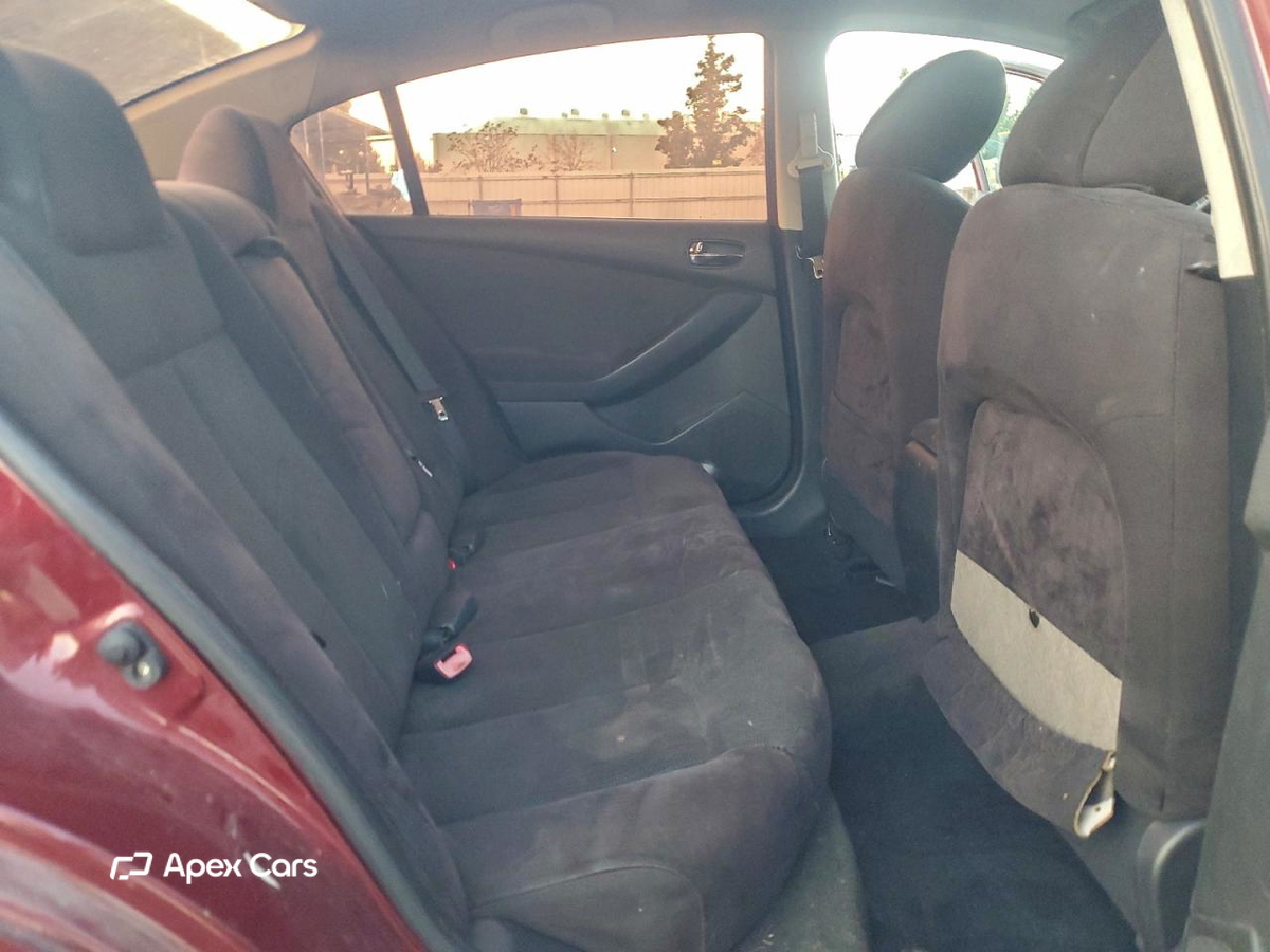 Nissan Altima 2011