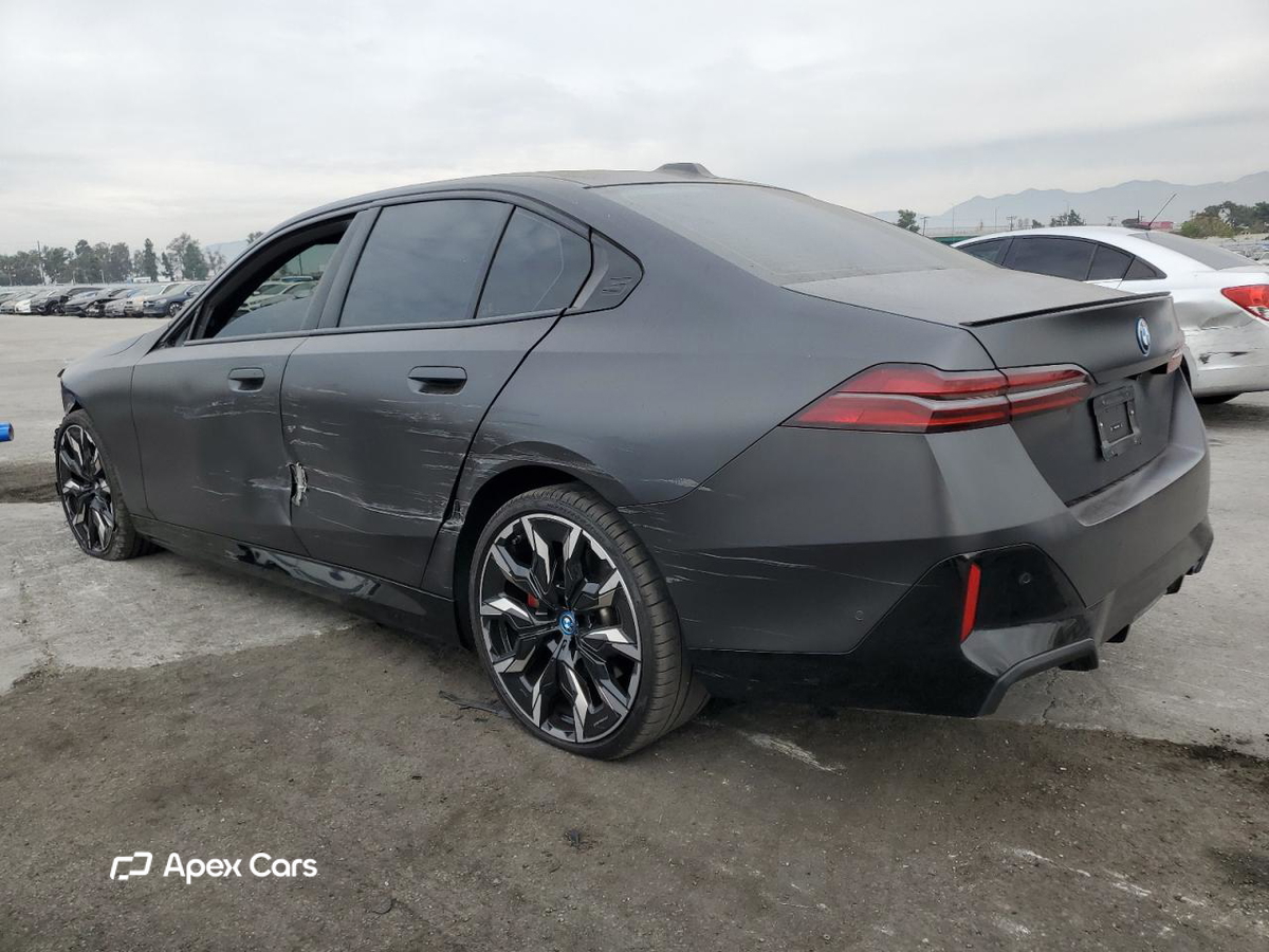 BMW i5 2024