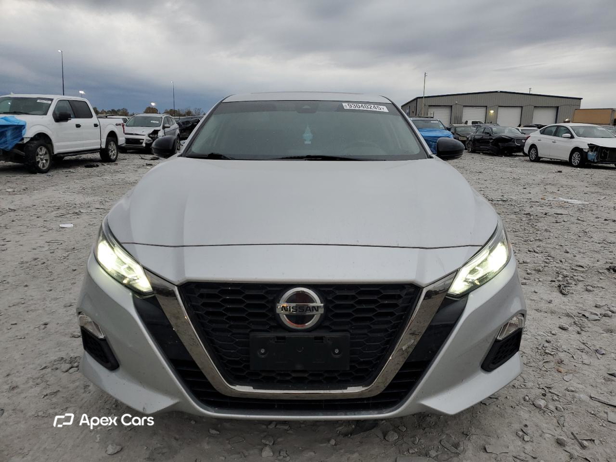 Nissan Altima 2020