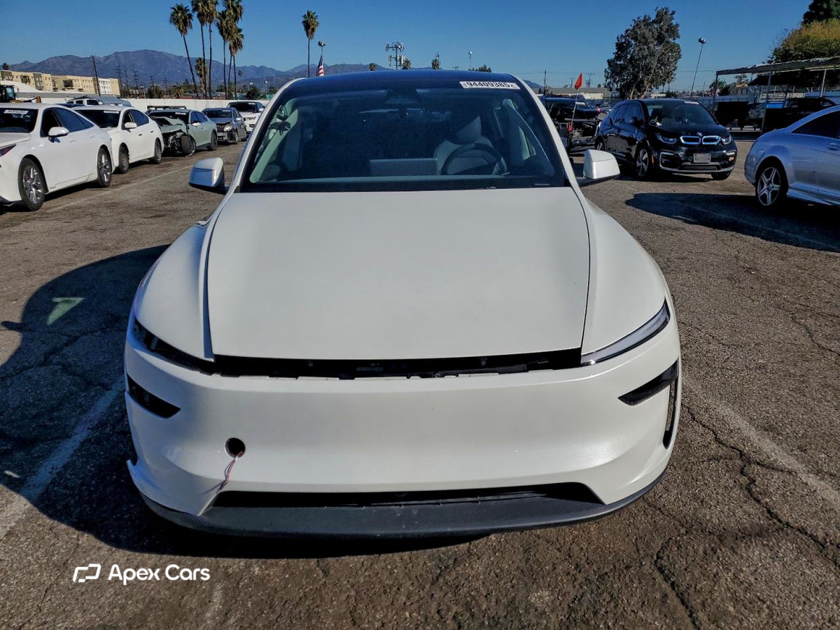 Tesla Model Y 2026
