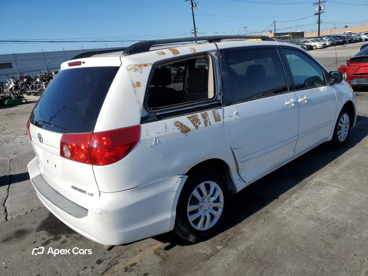 Toyota Sienna 2010