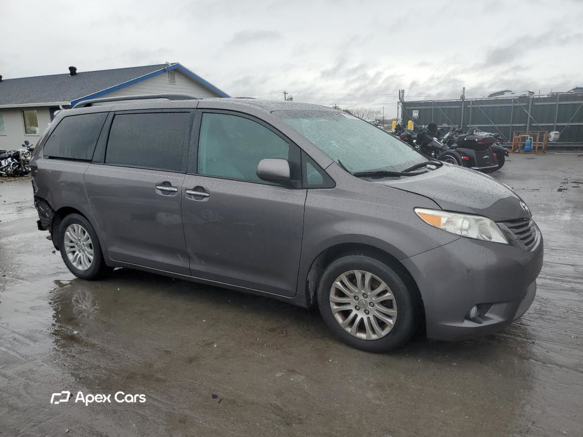 Toyota Sienna 2012