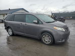 Toyota Sienna 2012