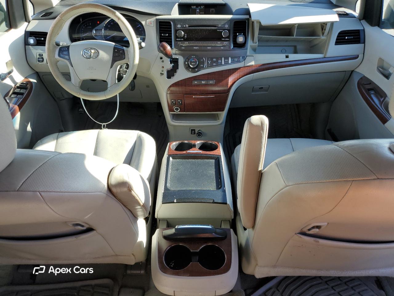 Toyota Sienna 2011