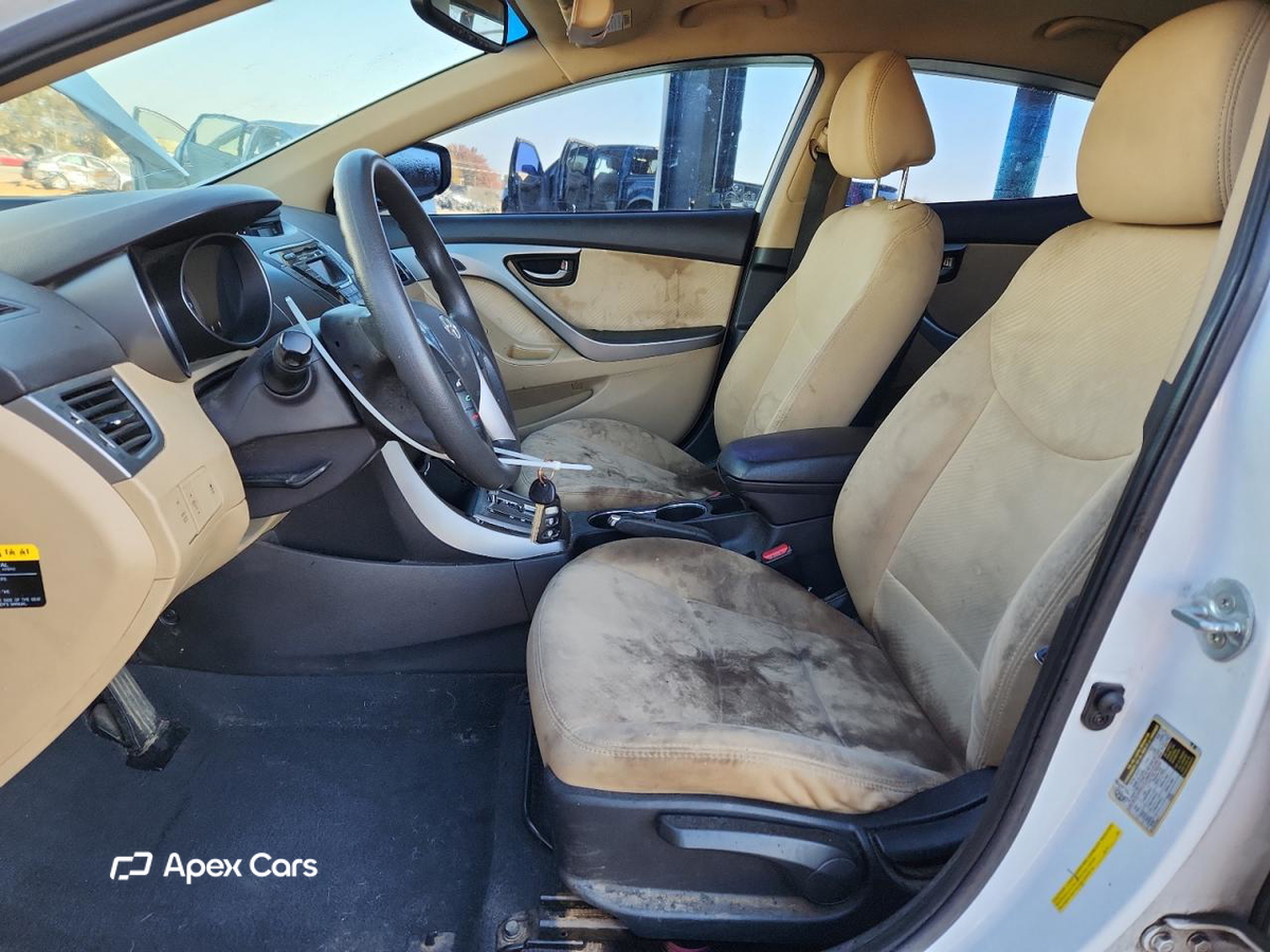 Hyundai Elantra 2013