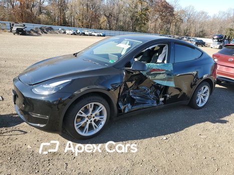 Tesla Model Y 2023 - Image 1 of 13