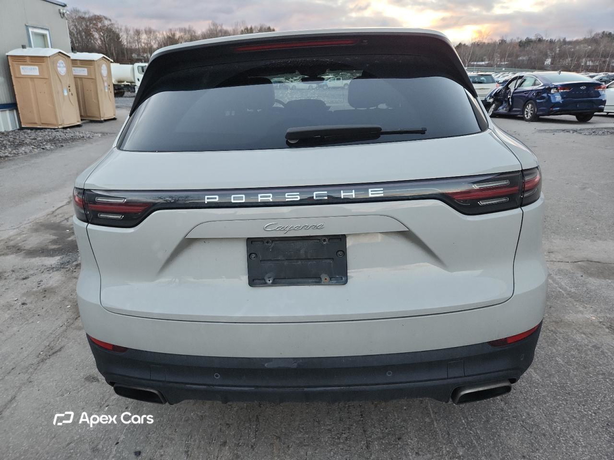 Porsche Cayenne 2021