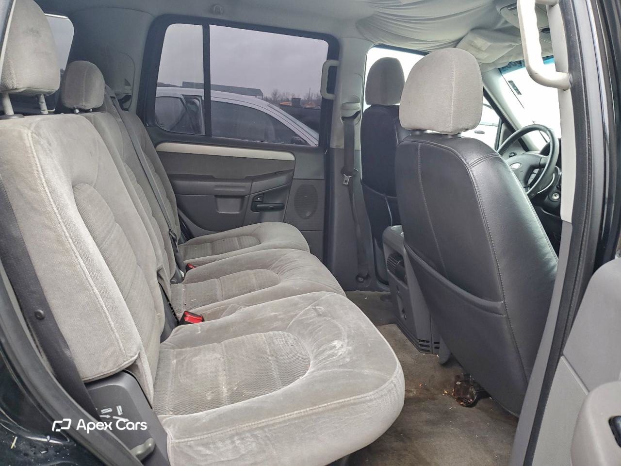 Ford Explorer 2004