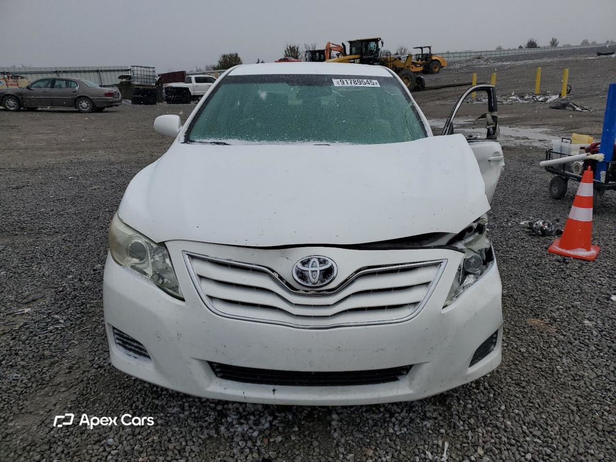 Toyota Camry 2011