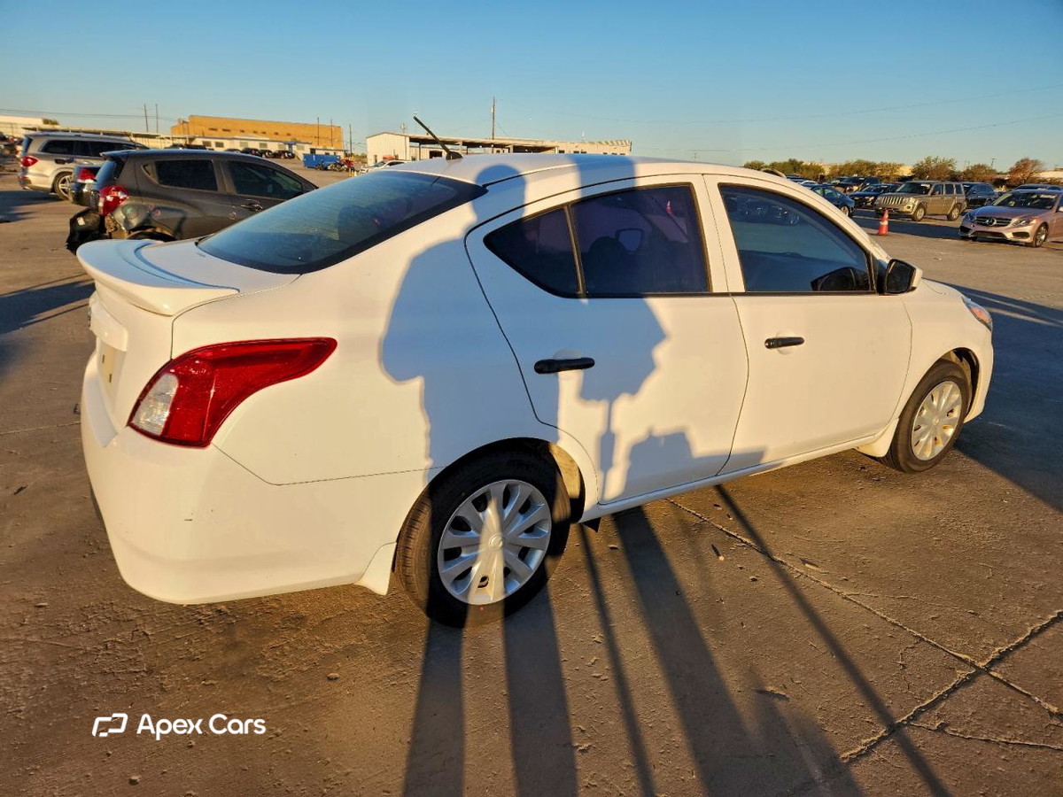 Nissan Versa 2017