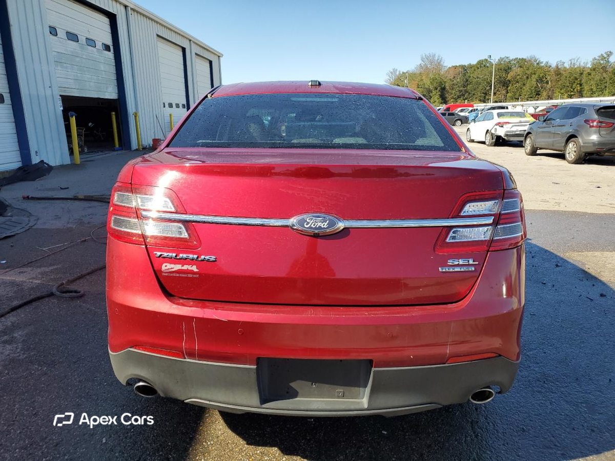 Ford Taurus 2016