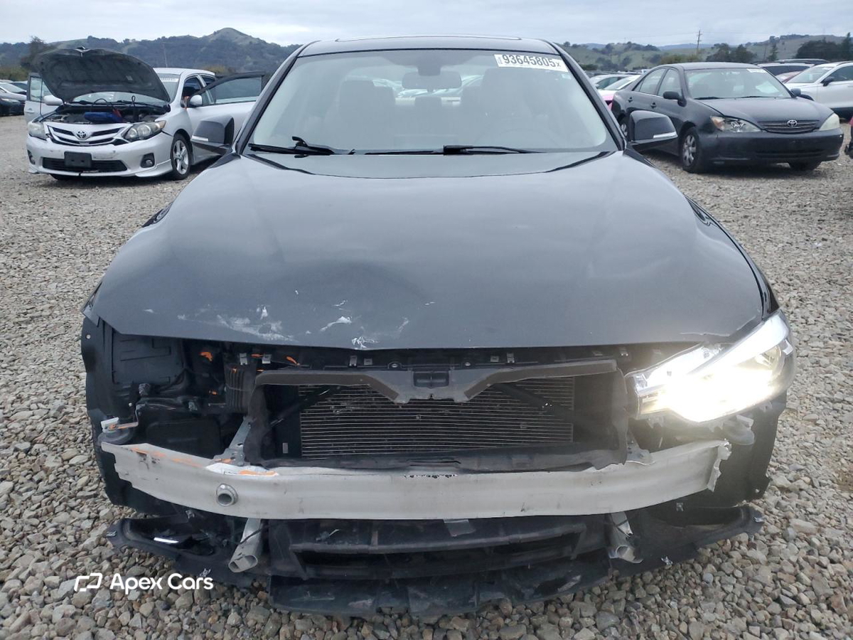 BMW Series 3 2016
