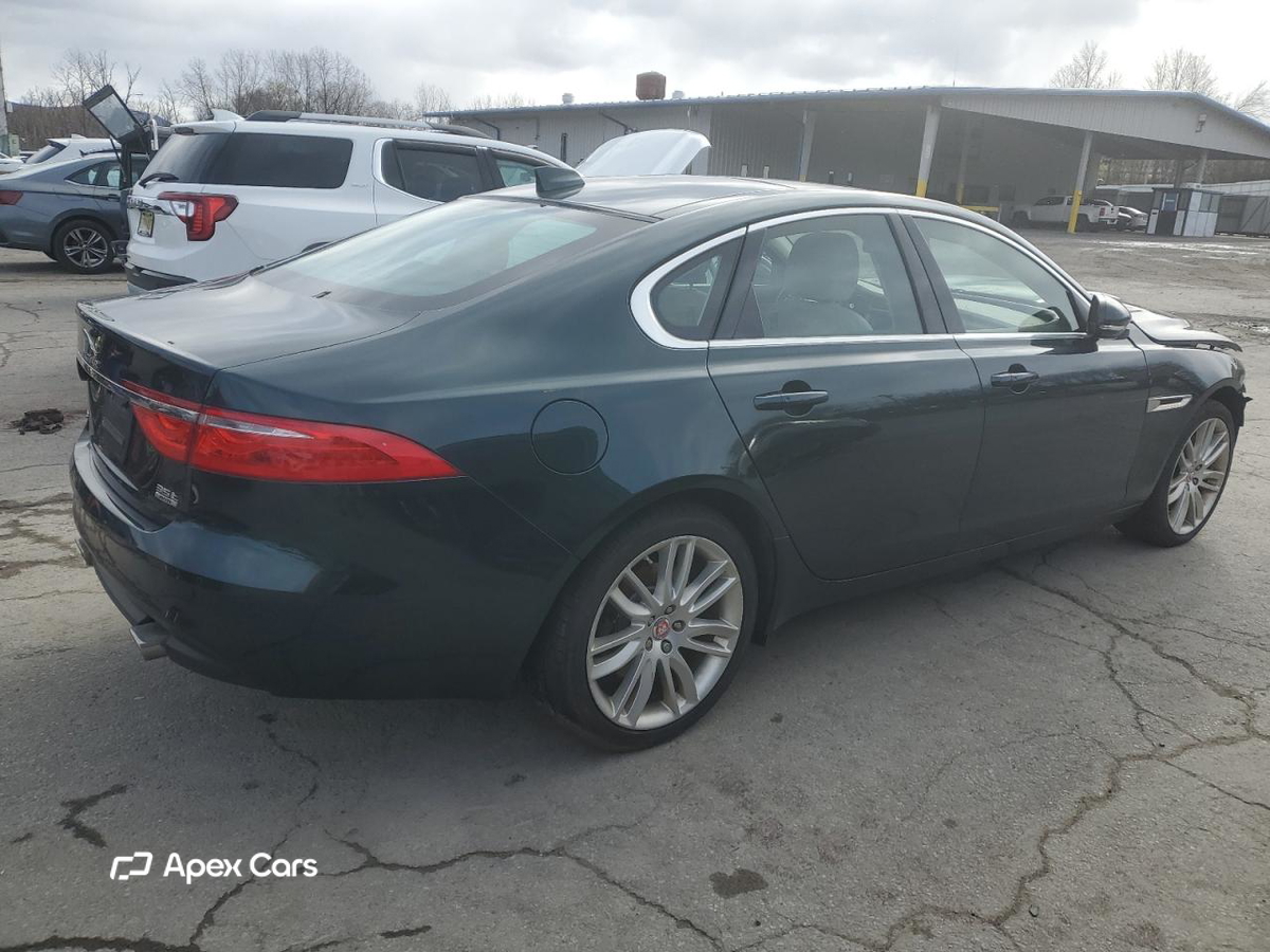 Jaguar XF 2016