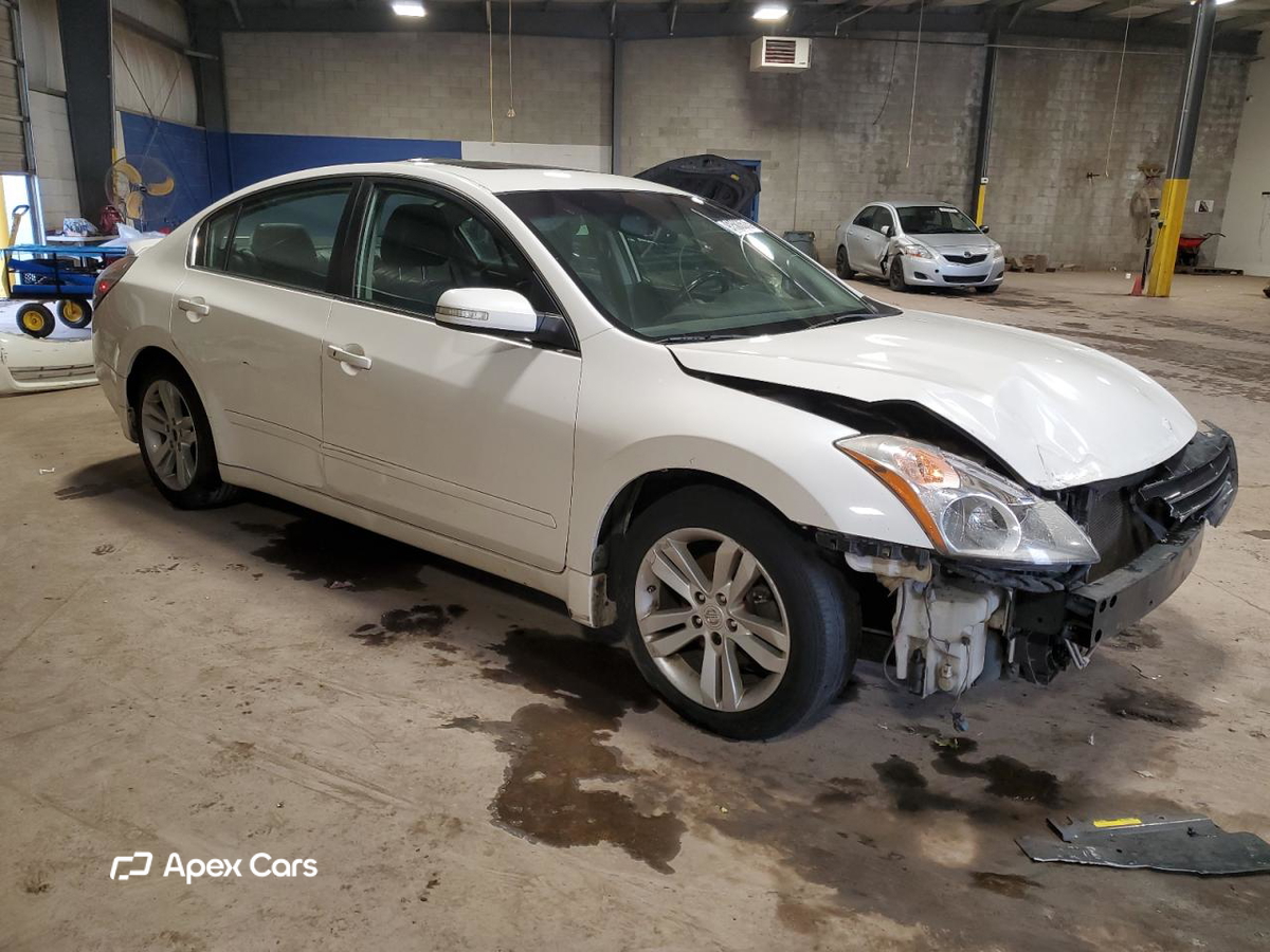 Nissan Altima 2012