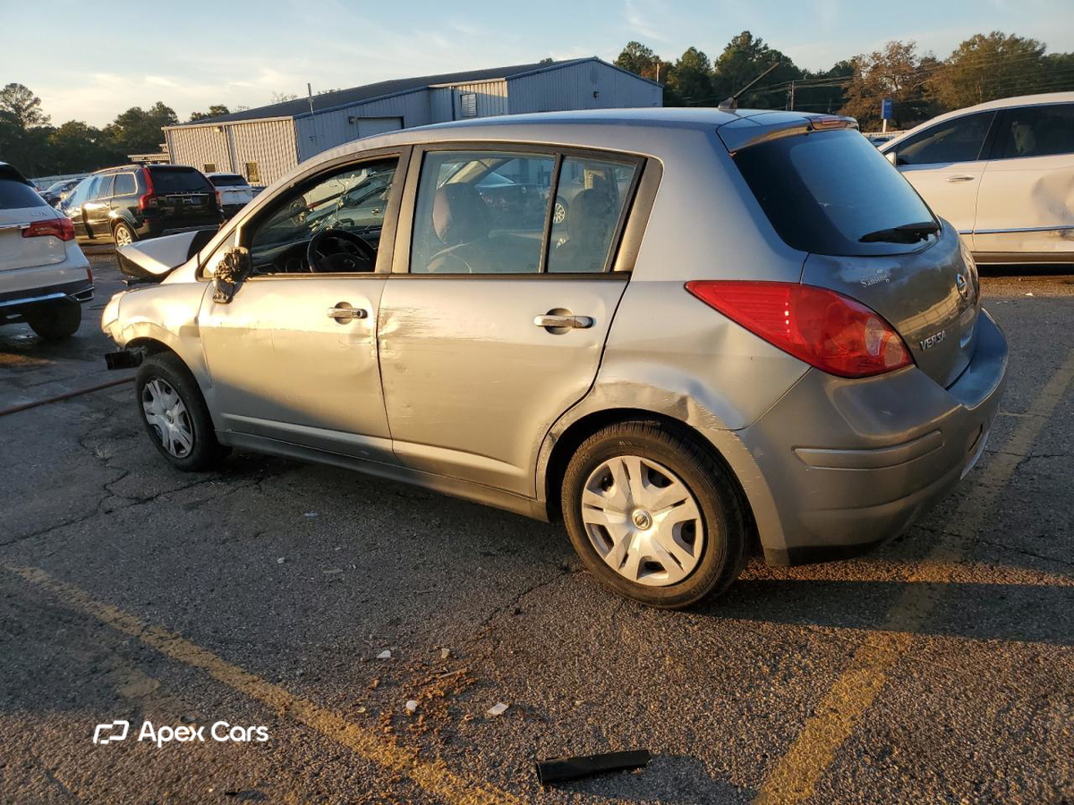 Nissan Versa 2011
