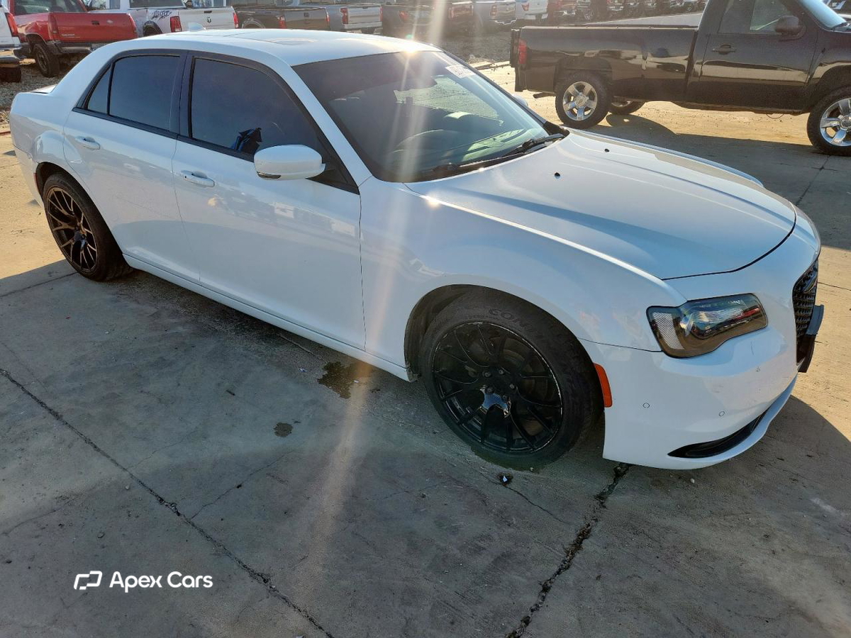Chrysler 300 2021