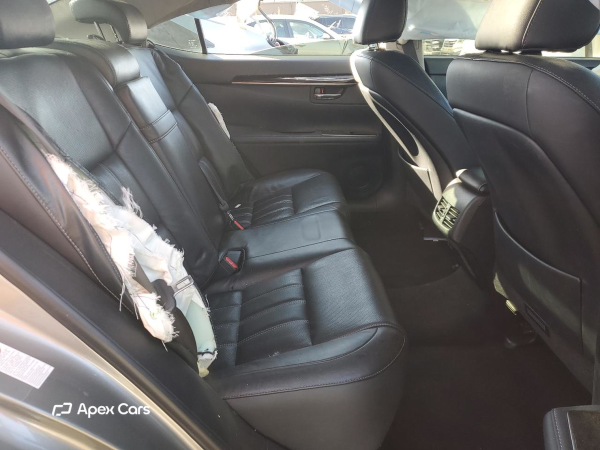 Lexus ES 2016