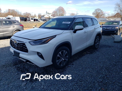 Toyota Highlander 2021 - Image 1 of 15