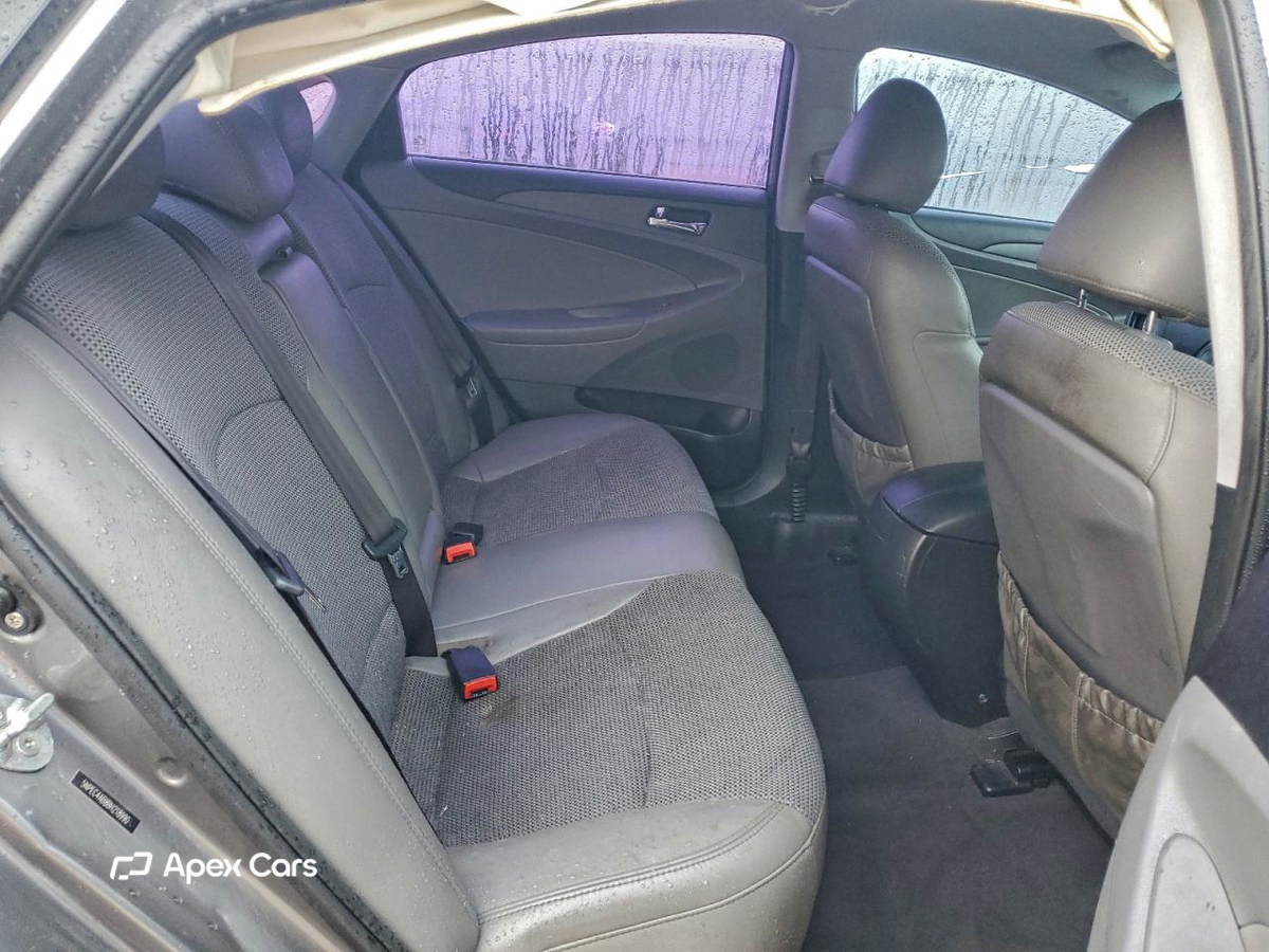 Hyundai Sonata 2011