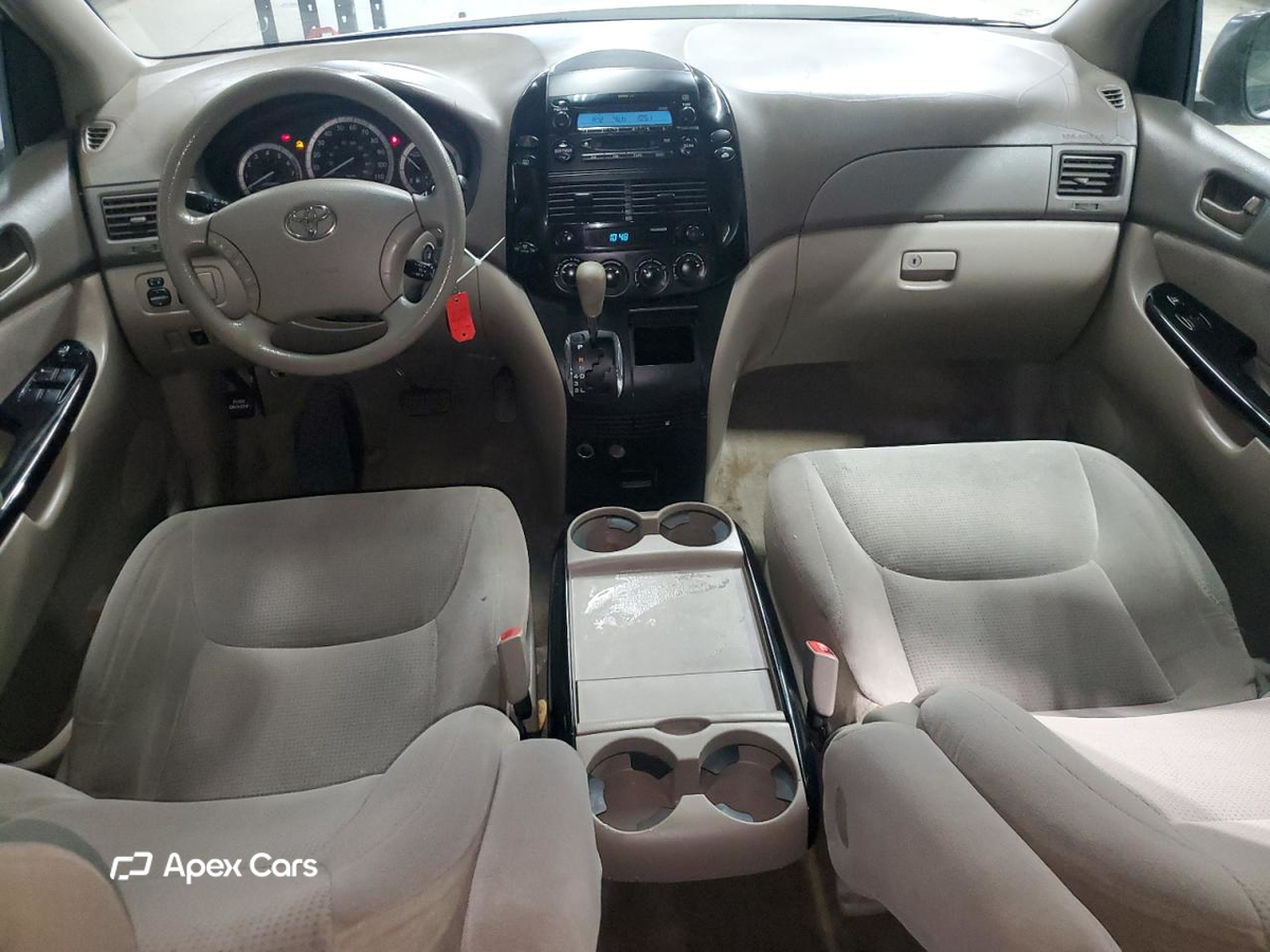 Toyota Sienna 2005