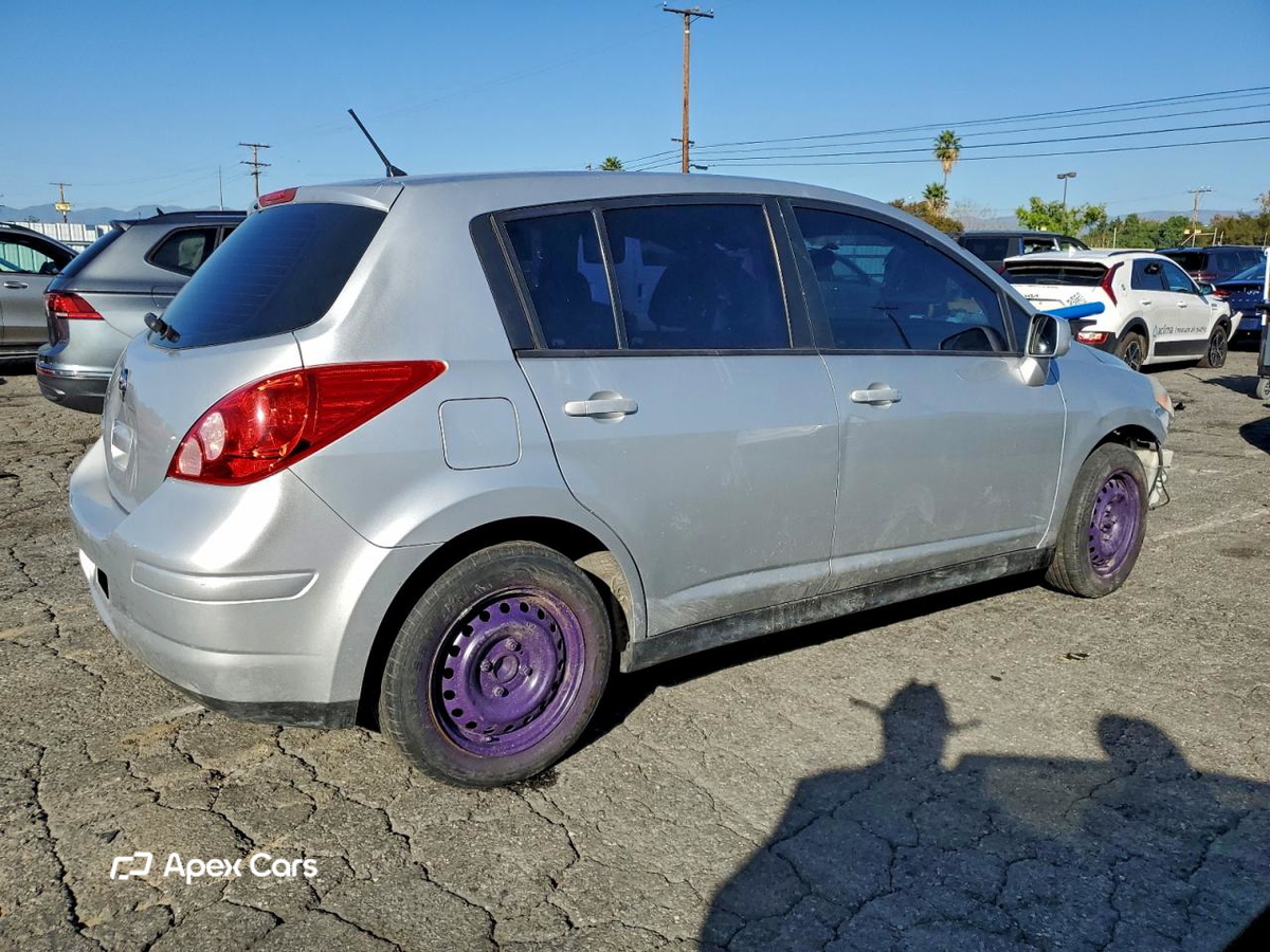 Nissan Versa 2011