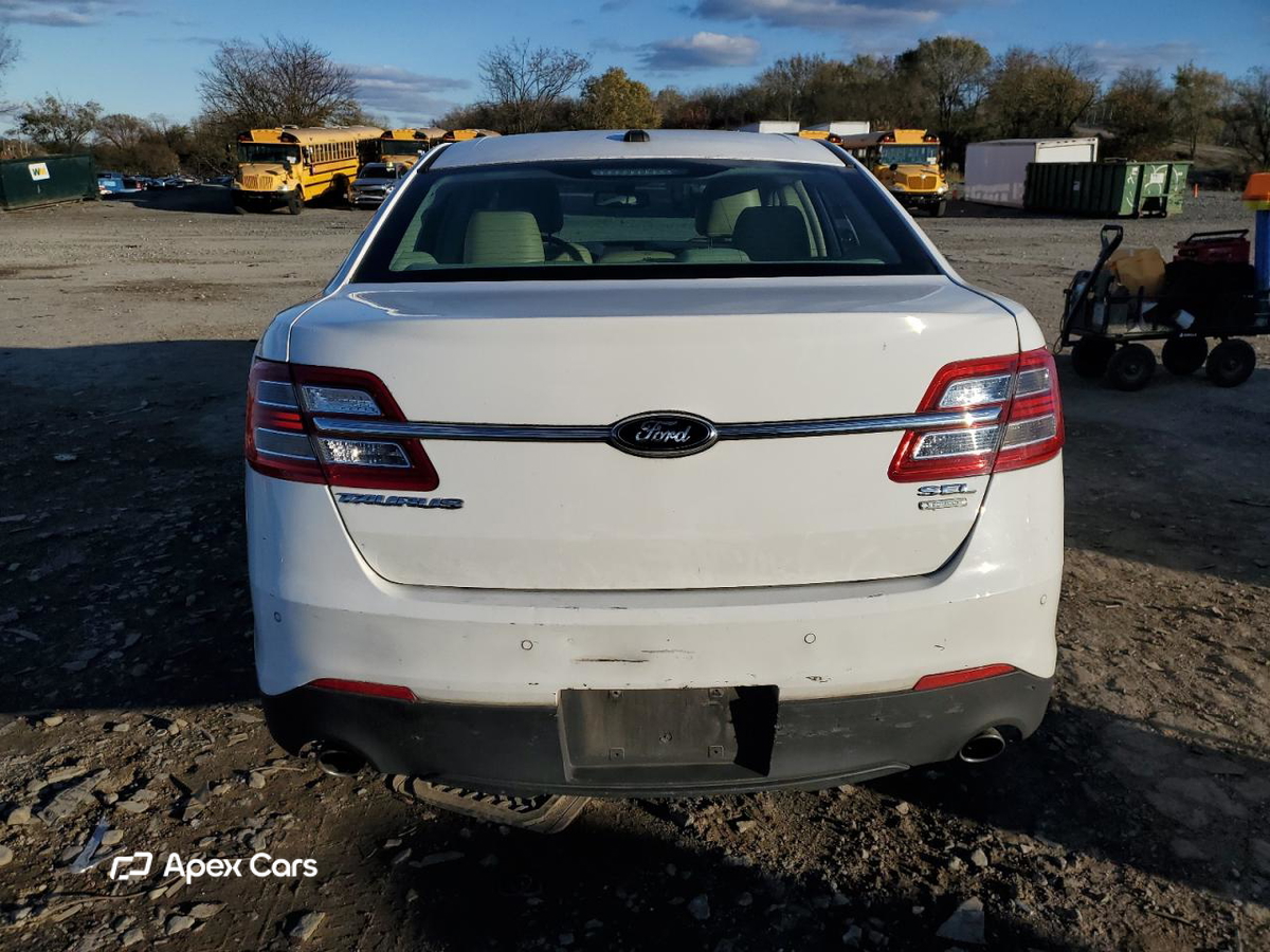 Ford Taurus 2013