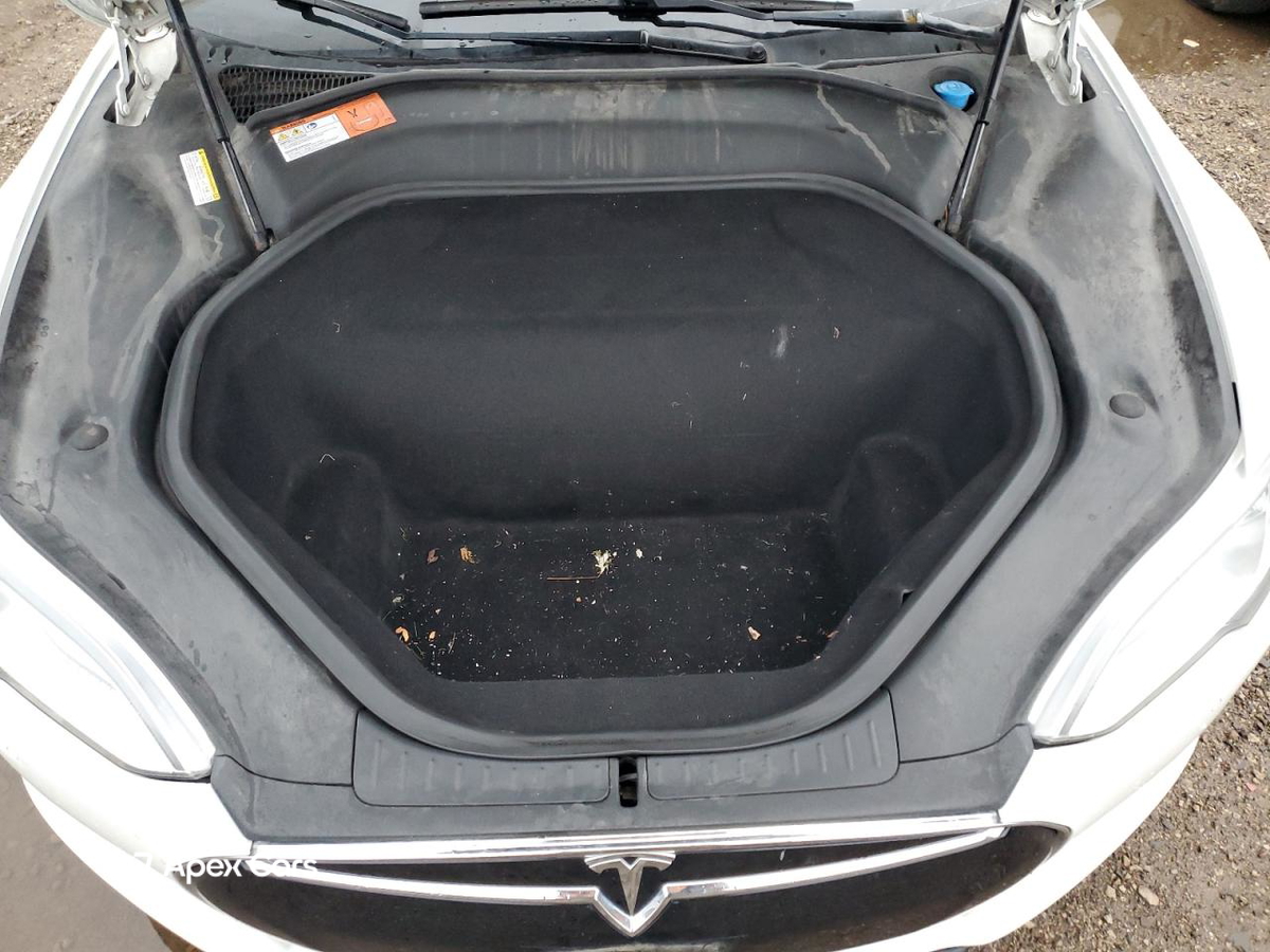 Tesla Model S 2014