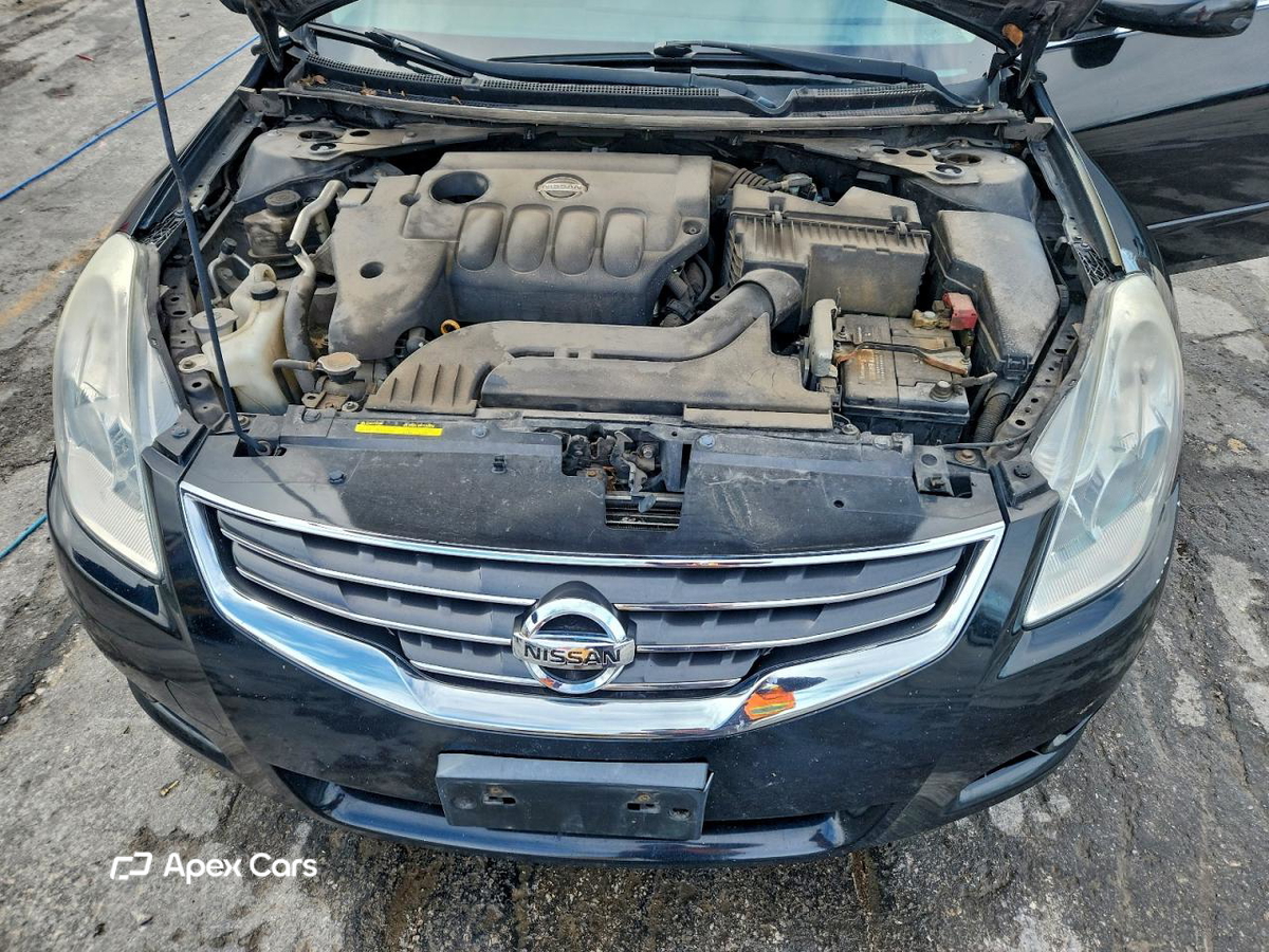 Nissan Altima 2012