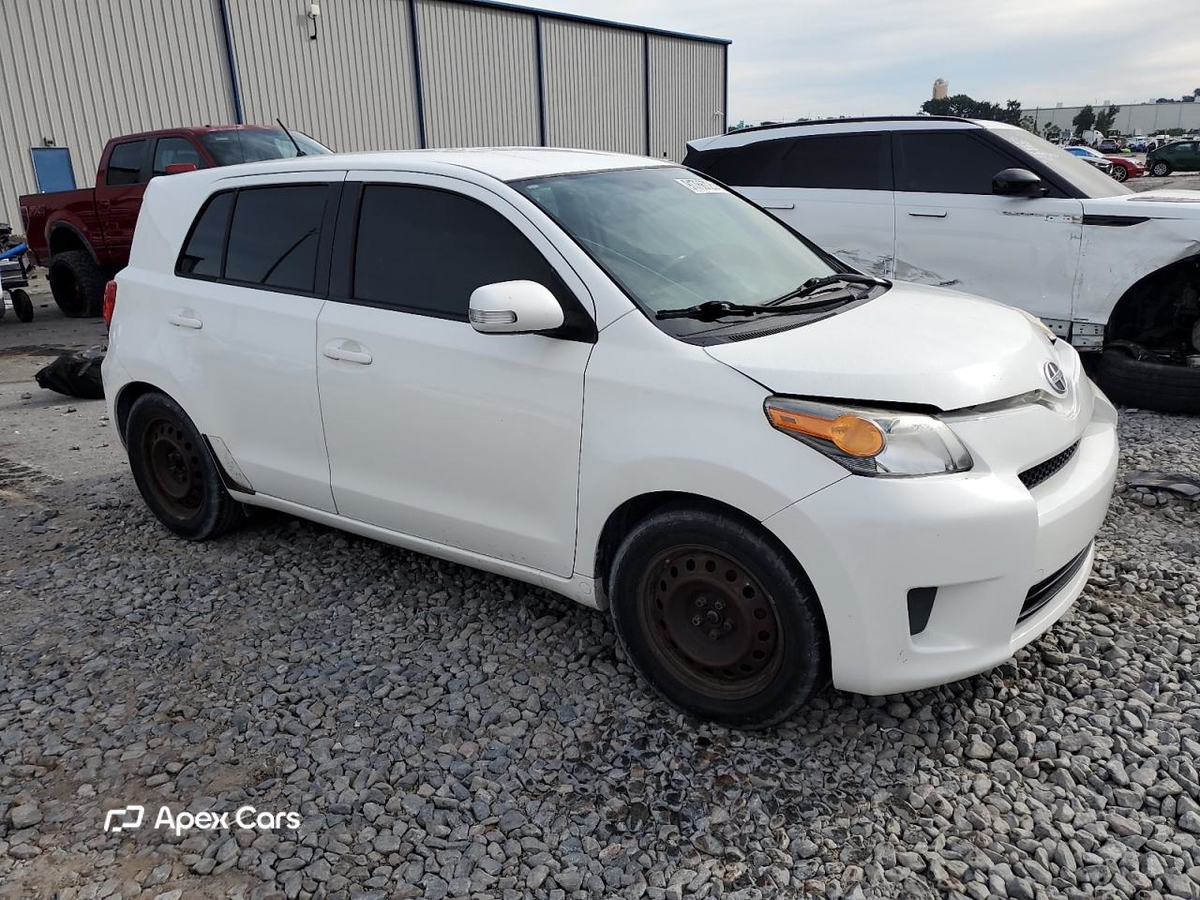 Scion xD 2014