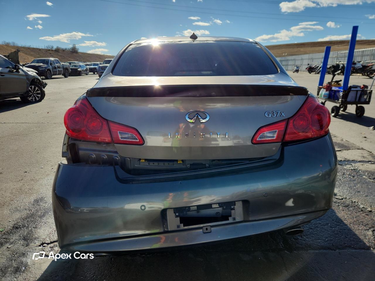 Infiniti G 2010