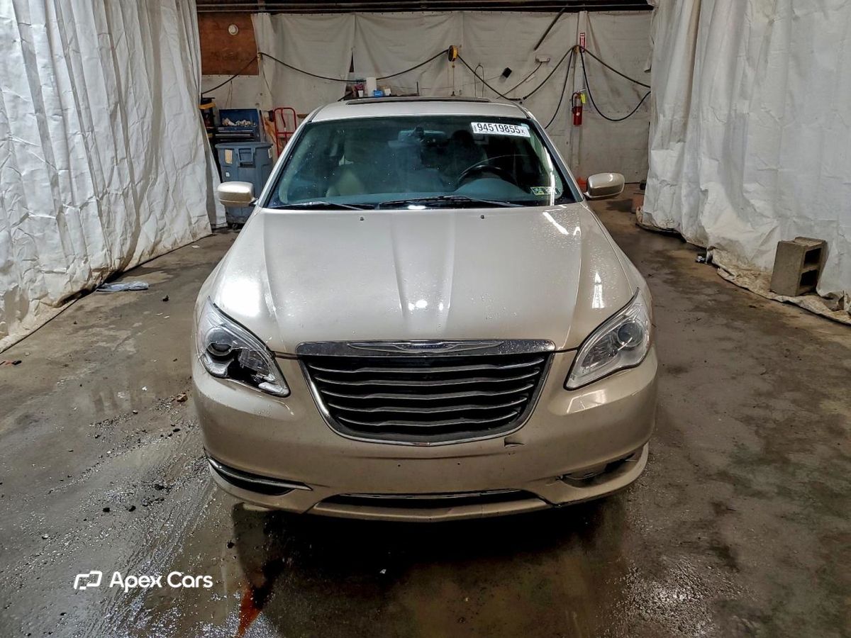 Chrysler 200 2013