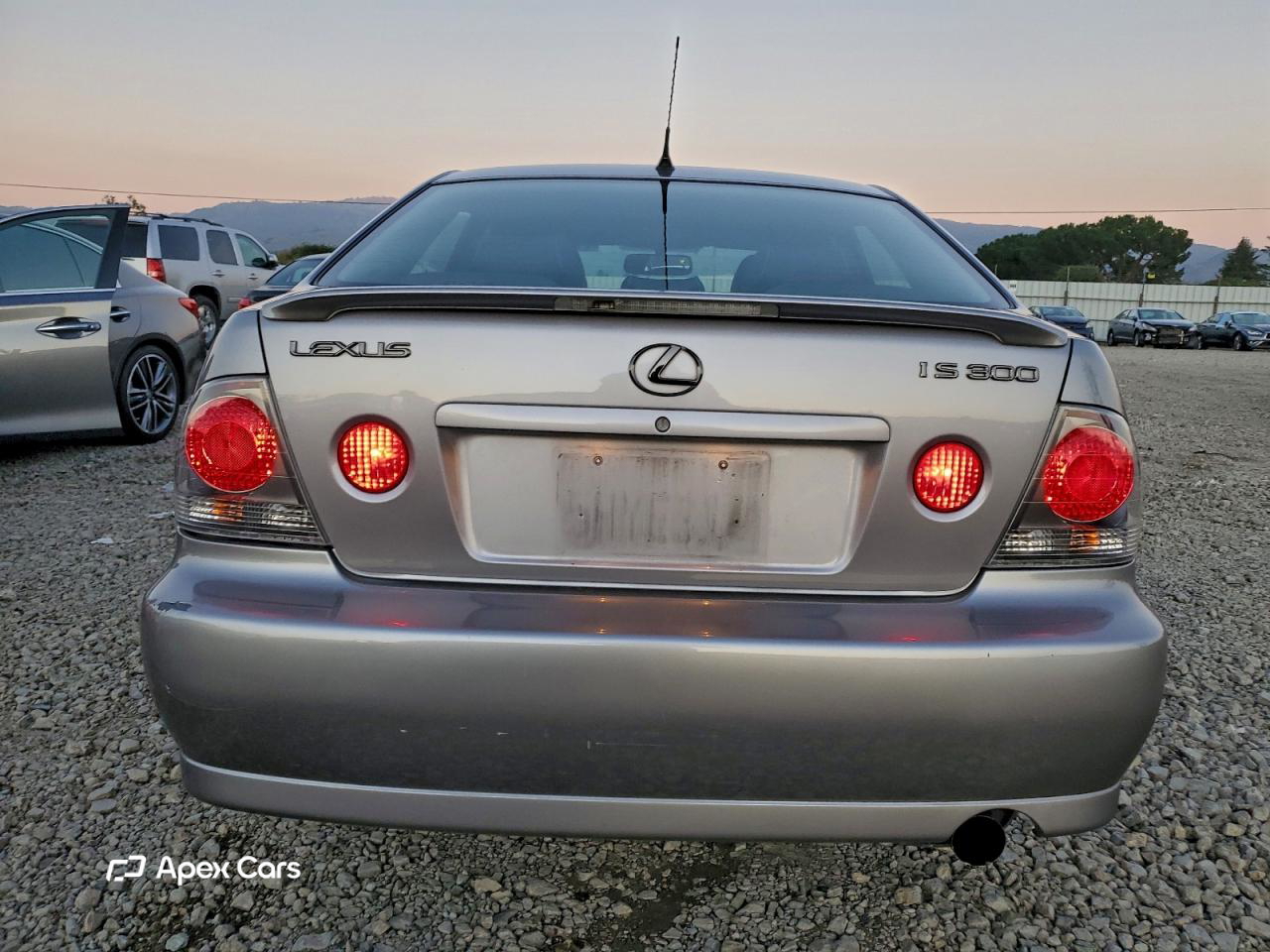 Lexus IS 2004