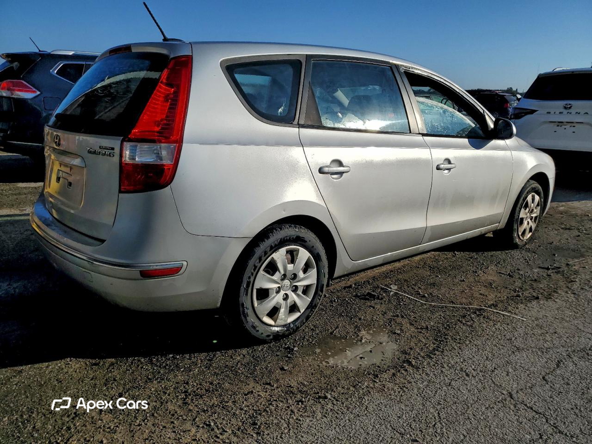 Hyundai Elantra 2012