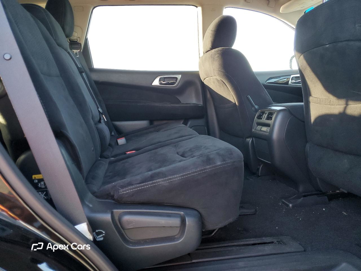 Nissan Pathfinder 2016