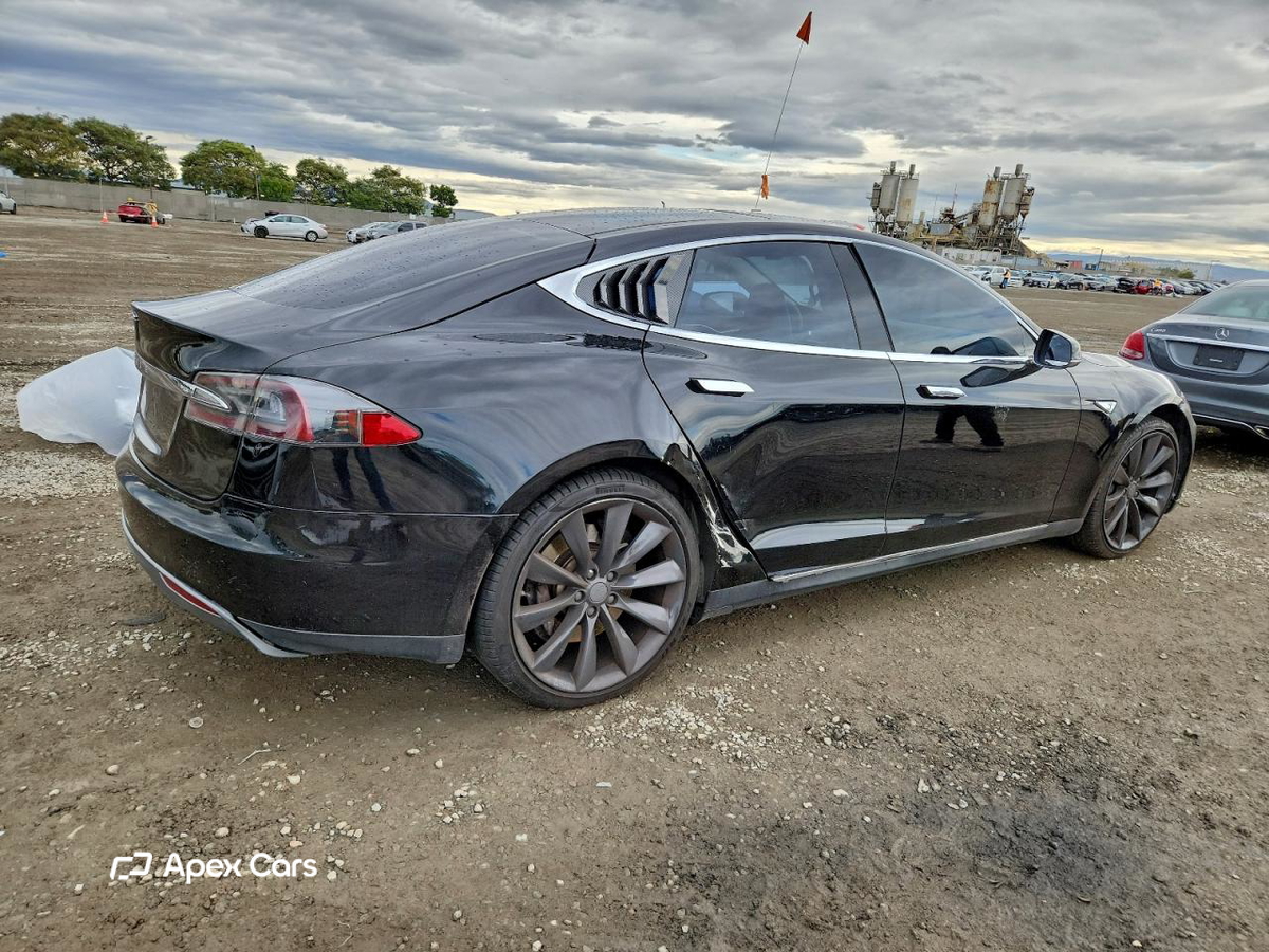Tesla Model S 2013