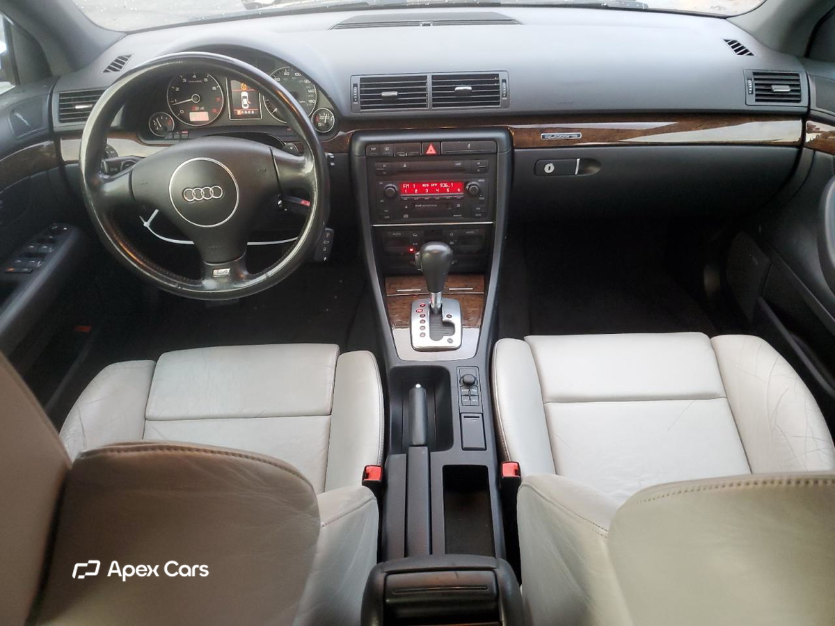 Audi RS4 2004