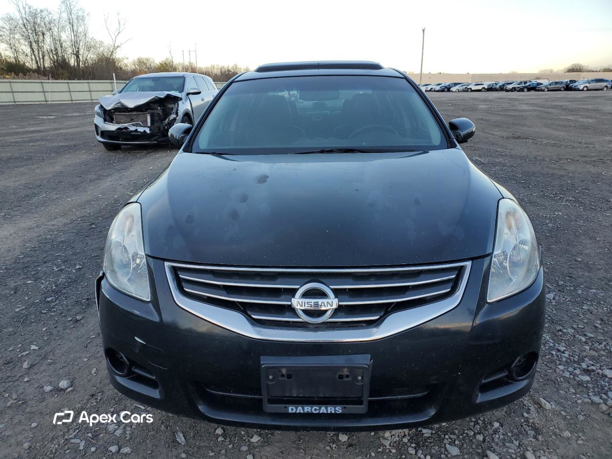 Nissan Altima 2012