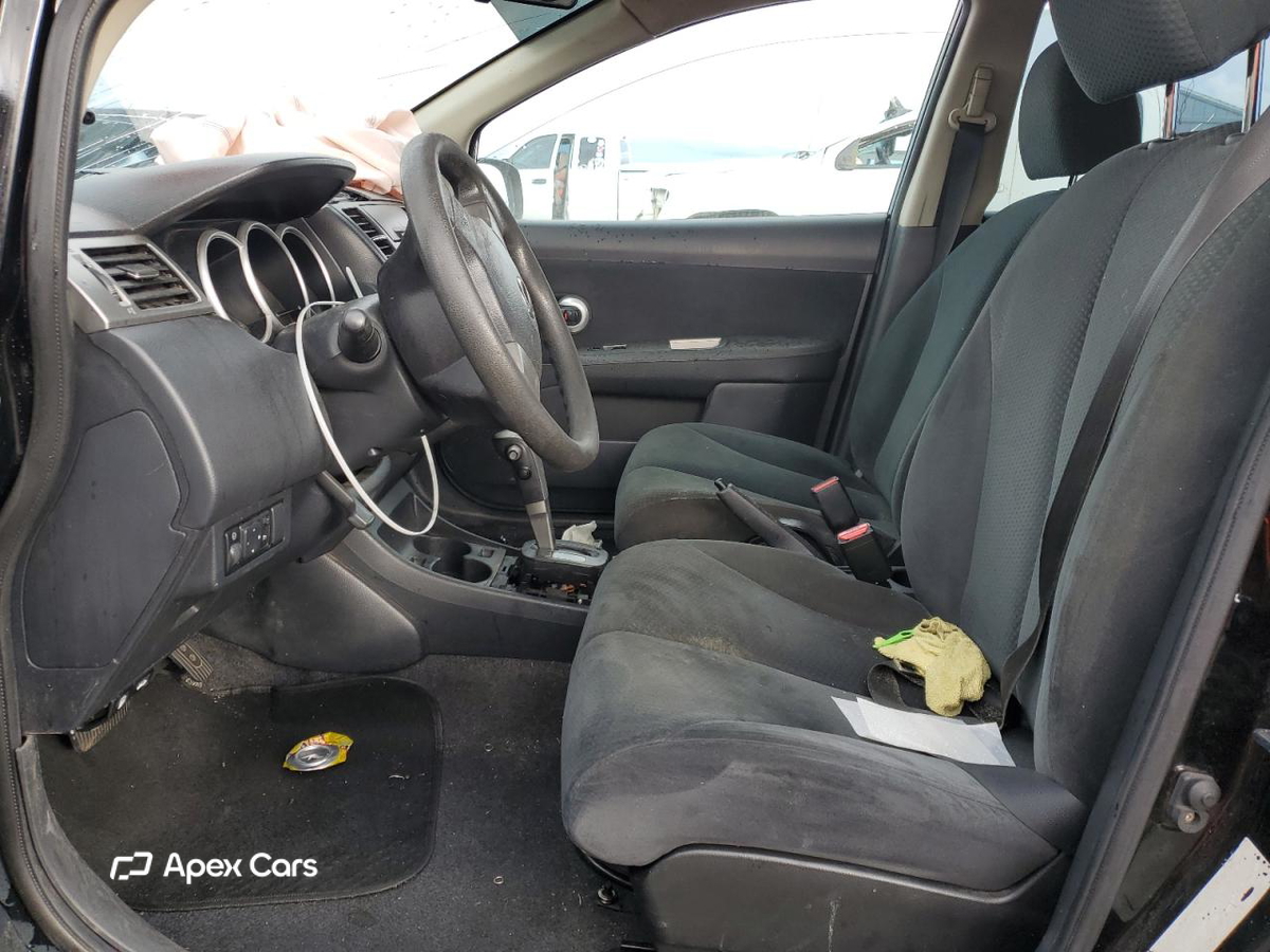 Nissan Versa 2011