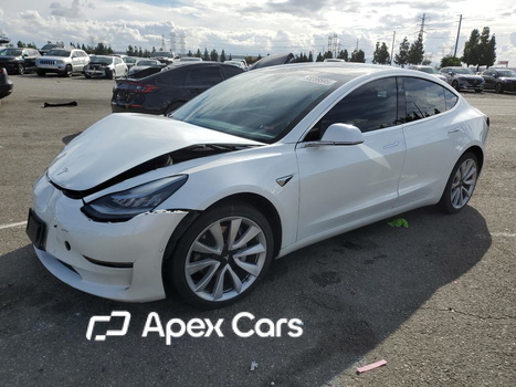 Tesla Model 3 2020 - Image 1 of 13
