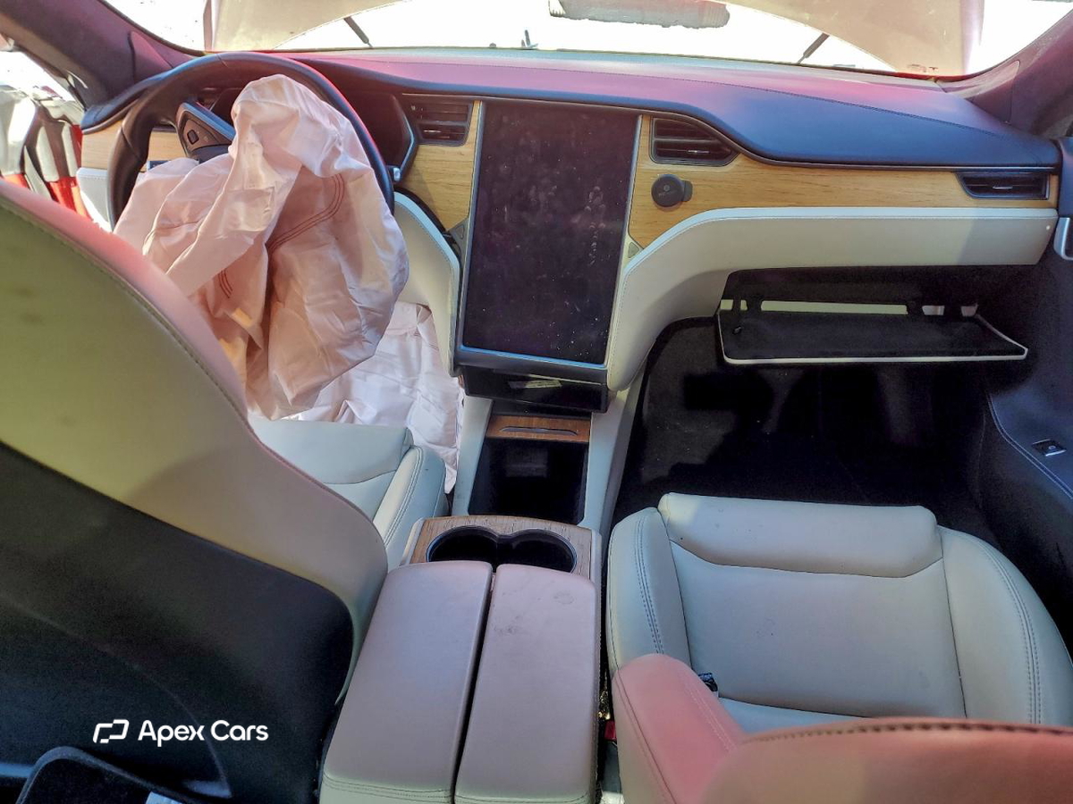 Tesla Model S 2021