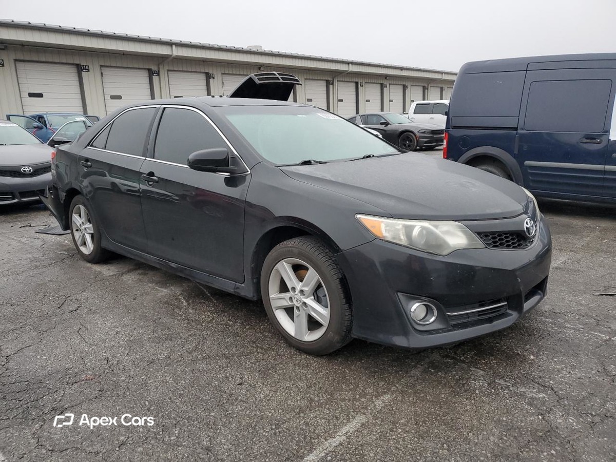 Toyota Camry 2012