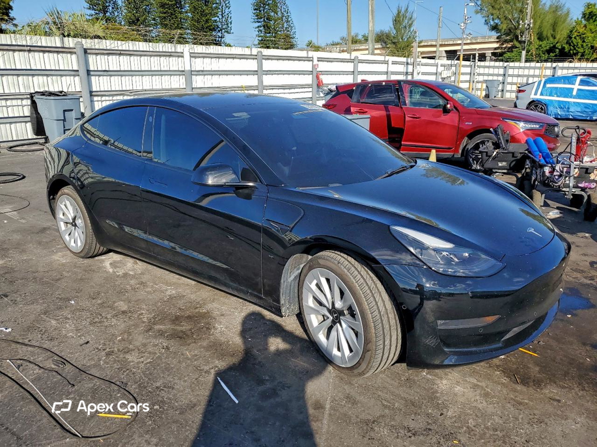 Tesla Model 3 2022