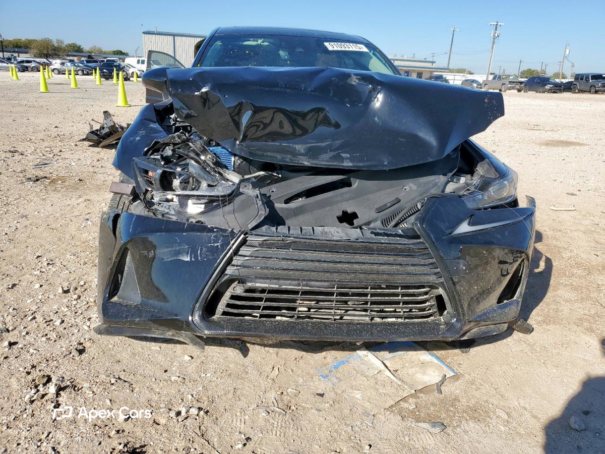 Lexus IS 2017